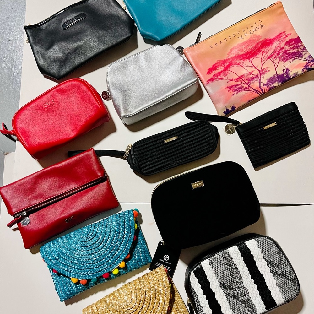 12-piece cosmetic bags bundle